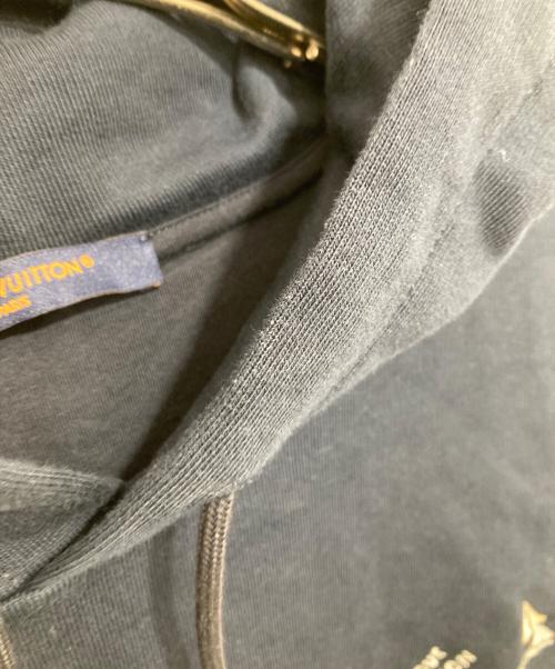 LOUIS VUITTON（ルイ ヴィトン）LOUIS VUITTON (ルイ ヴィトン) エンブロイダリー シグネチャー フーディ　1AHW70 ネイビー サイズ:Lの古着・服飾アイテム