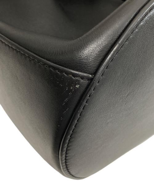 J&M DAVIDSON（ジェイ＆エム デヴィッドソン）J&M DAVIDSON (ジェイ＆エム デヴィッドソン) ポピー 巾着 2WAYショルダーバッグ ブラックの古着・服飾アイテム