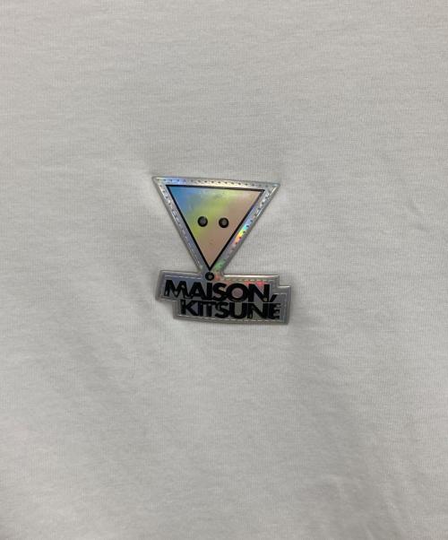 maison kitsune（メゾンキツネ）maison kitsune (メゾンキツネ) Hologram Triangle Fox Patch TEE-SHIRT　ホログラムトライアングルフォックスパッチTシャツ ホワイト サイズ:Sの古着・服飾アイテム