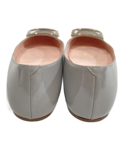 Roger Vivier（ロジェ ヴィヴィエ）Roger Vivier (ロジェ ヴィヴィエ) トランペット パテントレザー バレリーナ グレー サイズ:37の古着・服飾アイテム