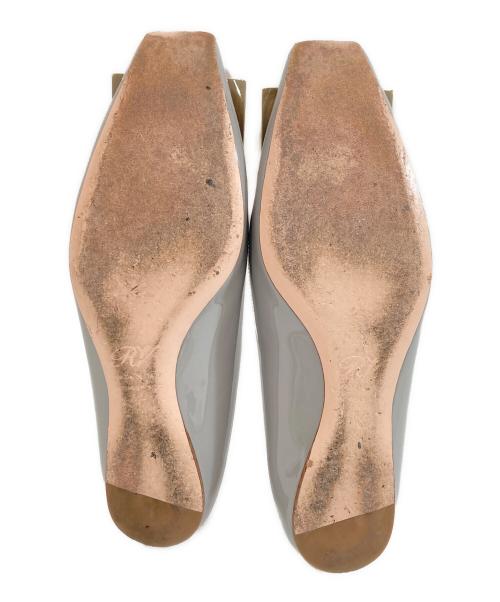 Roger Vivier（ロジェ ヴィヴィエ）Roger Vivier (ロジェ ヴィヴィエ) トランペット パテントレザー バレリーナ グレー サイズ:37の古着・服飾アイテム