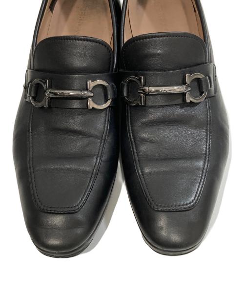 Salvatore Ferragamo（サルヴァトーレ フェラガモ）Salvatore Ferragamo (サルヴァトーレ フェラガモ) ガンチーニモカシンローファー ブラック サイズ:７1/2 EEの古着・服飾アイテム