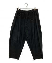 HOMME PLISSE ISSEY MIYAKE（オム プリッセ イッセイ ミヤケ）の古着「BASIC pleated tapered pants」｜ブラック