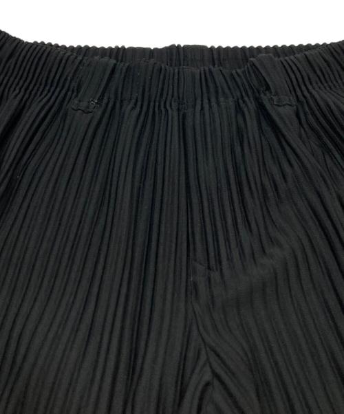 HOMME PLISSE ISSEY MIYAKE（オム プリッセ イッセイ ミヤケ）HOMME PLISSE ISSEY MIYAKE (オム プリッセ イッセイ ミヤケ) プリーツテーパードパンツ ブラック サイズ:3の古着・服飾アイテム
