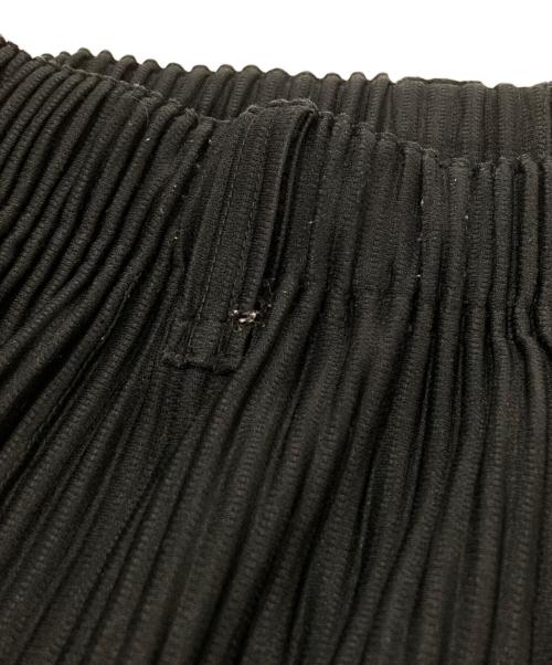 HOMME PLISSE ISSEY MIYAKE（オム プリッセ イッセイ ミヤケ）HOMME PLISSE ISSEY MIYAKE (オム プリッセ イッセイ ミヤケ) プリーツテーパードパンツ ブラック サイズ:3の古着・服飾アイテム