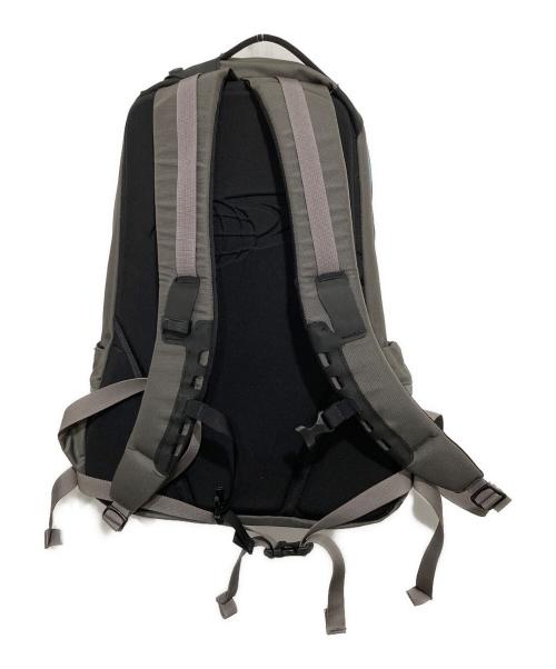 ARC'TERYX（アークテリクス）ARC'TERYX (アークテリクス) BEAMS (ビームス) ARRO 16 BACKPACK　28724-128620 グレーの古着・服飾アイテム