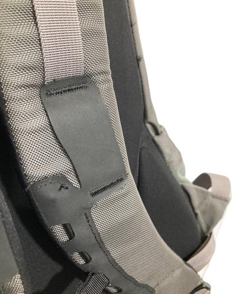 ARC'TERYX（アークテリクス）ARC'TERYX (アークテリクス) BEAMS (ビームス) ARRO 16 BACKPACK　28724-128620 グレーの古着・服飾アイテム