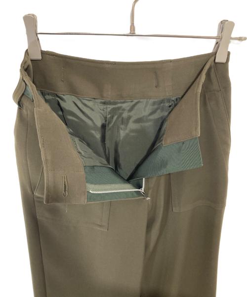 sacai（サカイ）sacai (サカイ) ポリエステルベイカーパンツ オリーブの古着・服飾アイテム