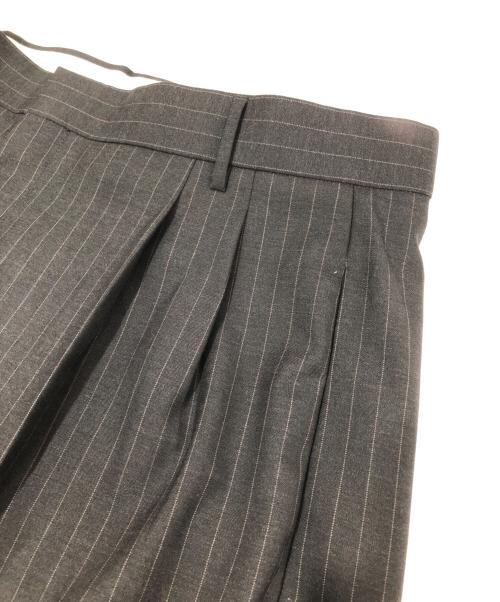 H BEAUTY&YOUTH（エイチ ビューティー&ユース）H BEAUTY&YOUTH (エイチ ビューティー&ユース) ウールトロピカル 2プリーツワイドパンツ　1214-177-9413 グレー サイズ:Mの古着・服飾アイテム