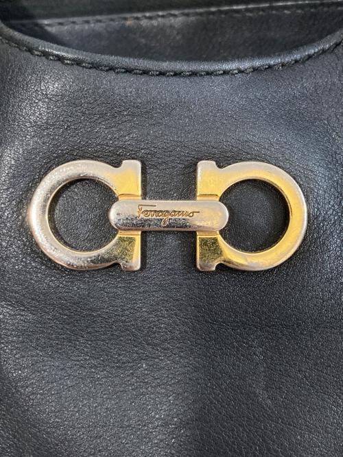 Salvatore Ferragamo（サルヴァトーレ フェラガモ）Salvatore Ferragamo (サルヴァトーレ フェラガモ) ガンチーニチェーントートバッグ ブラックの古着・服飾アイテム