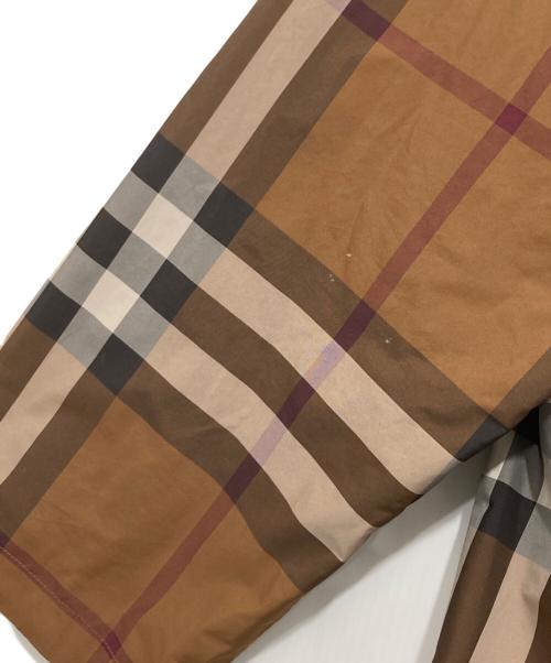 BURBERRY（バーバリー）BURBERRY (バーバリー) チェック フルジップ フーディッドジャケット ブラウン サイズ:36の古着・服飾アイテム