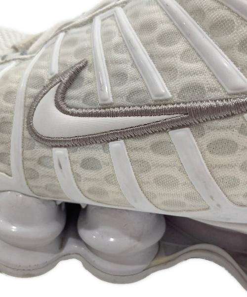 NIKE（ナイキ）NIKE (ナイキ) W SHOX TL AR3566-100 ナイキ ショックス TL ウィメンズシューズ ホワイト サイズ:25の古着・服飾アイテム