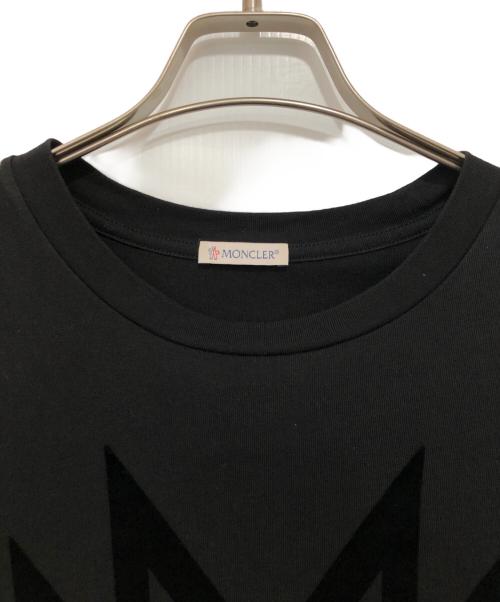 MONCLER（モンクレール）MONCLER (モンクレール) フロッキープリントロゴTシャツ ブラック サイズ:Ｍの古着・服飾アイテム