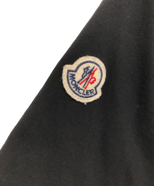 MONCLER（モンクレール）MONCLER (モンクレール) フロッキープリントロゴTシャツ ブラック サイズ:Ｍの古着・服飾アイテム