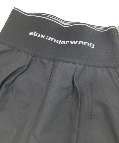 ALEXANDER WANG（アレキサンダー・ワン）ALEXANDER WANG (アレキサンダー・ワン) ウエストロゴショートパンツ　1WC1224450 ブラックの古着・服飾アイテム