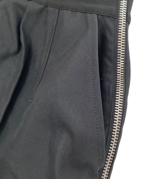 ALEXANDER WANG（アレキサンダー・ワン）ALEXANDER WANG (アレキサンダー・ワン) ウエストロゴショートパンツ　1WC1224450 ブラックの古着・服飾アイテム