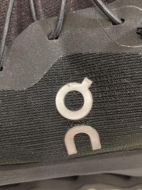 on（オン）on (オン) LOEWE (ロエベ) クラウドティルト 