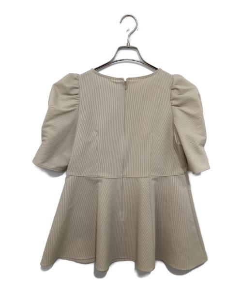 ANAYI（アナイ）ANAYI (アナイ) サッカーストレッチ ペプラムブラウス ベージュ サイズ:３６の古着・服飾アイテム