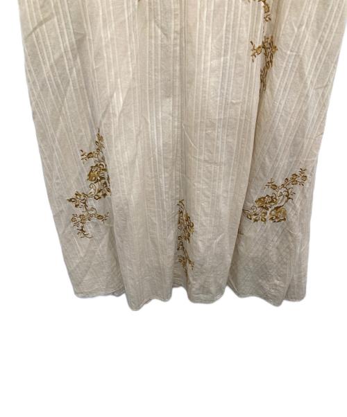 ne quittez pas（ヌキテパ）ne quittez pas (ヌキテパ) Cotton Dobby Ivy Flower Embroidery Dress　コットンドビーアイビーフラワーエンブロイダリ―ドレス　010451NF1KS アイボリー サイズ:Sの古着・服飾アイテム
