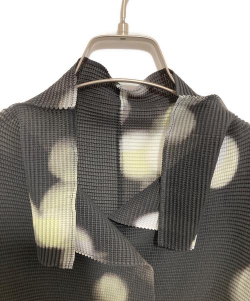 me ISSEY MIYAKE（ミーイッセイ ミヤケ）me ISSEY MIYAKE (ミーイッセイ ミヤケ) プリーツジャケット ブラック サイズ:-の古着・服飾アイテム