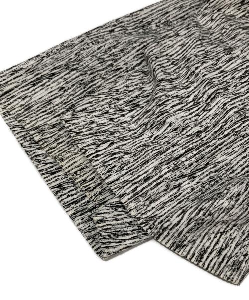 ISSEY MIYAKE MEN（イッセイミヤケメン）ISSEY MIYAKE MEN (イッセイミヤケメン) 総柄半袖シャツ ME53FJ035 ホワイト×ブラック サイズ:2の古着・服飾アイテム