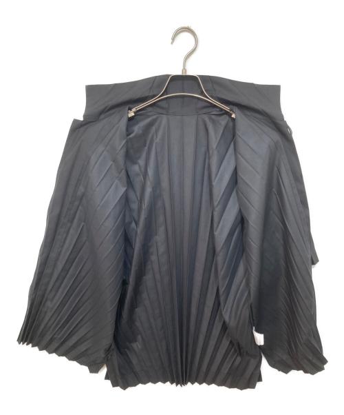 HOMME PLISSE ISSEY MIYAKE（オム プリッセ イッセイ ミヤケ）HOMME PLISSE ISSEY MIYAKE (オム プリッセ イッセイ ミヤケ) プリーツ ショートスリーブシャツ　HO128ラスト ブラック サイズ:2の古着・服飾アイテム