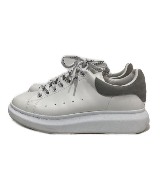 ALEXANDER McQUEEN（アレキサンダーマックイーン）ALEXANDER McQUEEN (アレキサンダーマックイーン) オーバーサイズドスニーカー ホワイト サイズ:41の古着・服飾アイテム