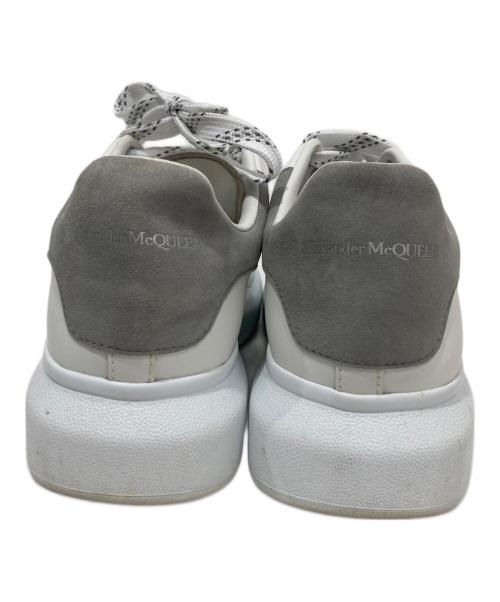 ALEXANDER McQUEEN（アレキサンダーマックイーン）ALEXANDER McQUEEN (アレキサンダーマックイーン) オーバーサイズドスニーカー ホワイト サイズ:41の古着・服飾アイテム