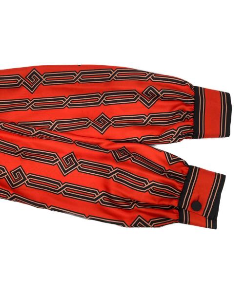 GUCCI（グッチ）GUCCI (グッチ) チェーンロゴ シルクシャツ レッド サイズ:36の古着・服飾アイテム