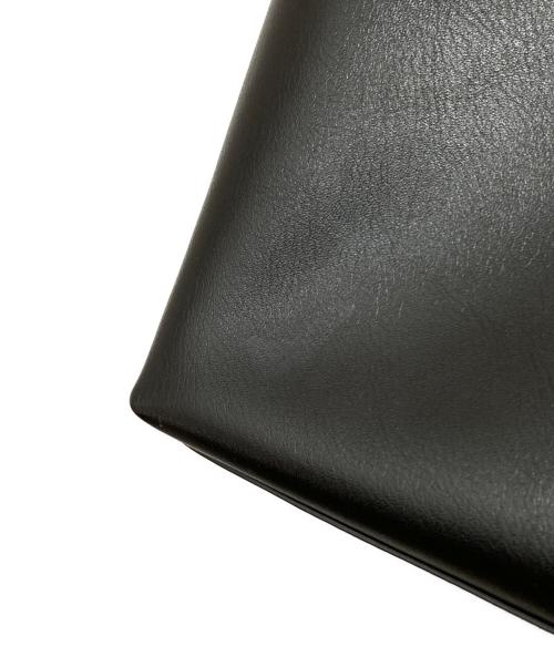 Atelier de LUMEN（アトリエ・ド・ルメン）Atelier de LUMEN (アトリエ・ド・ルメン) PANIER FLAP BAG ブラックの古着・服飾アイテム