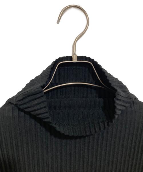 HOMME PLISSE ISSEY MIYAKE（オム プリッセ イッセイ ミヤケ）HOMME PLISSE ISSEY MIYAKE (オム プリッセ イッセイ ミヤケ) モックネックプリーツプルオーバートップス ブラック サイズ:3の古着・服飾アイテム