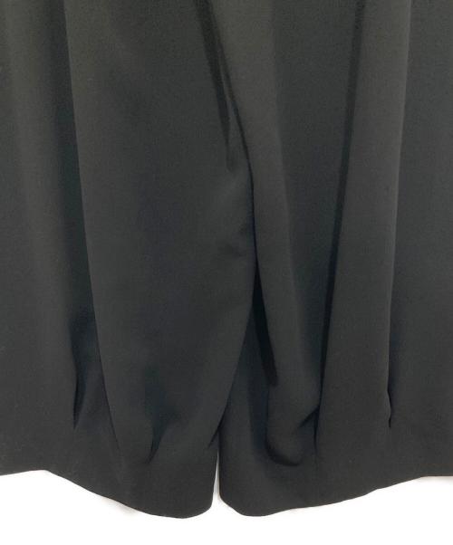 ENFOLD（エンフォルド）ENFOLD (エンフォルド) TUCK-HEM WIDE-COCOON PANTS ブラック サイズ:36の古着・服飾アイテム
