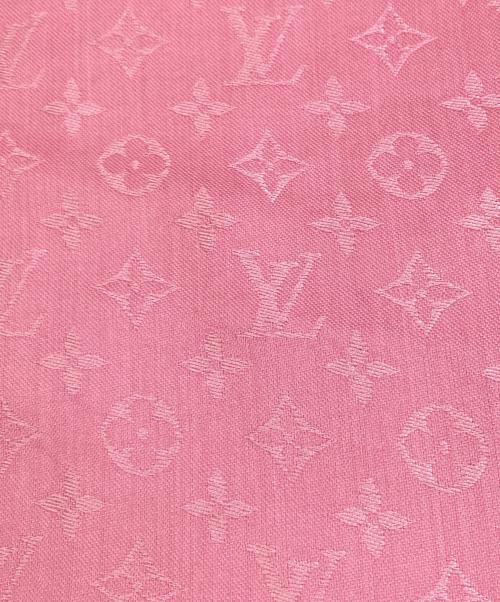 LOUIS VUITTON（ルイ ヴィトン）LOUIS VUITTON (ルイ ヴィトン) ウール×シルク モノグラムショール　M78766 ピンクの古着・服飾アイテム