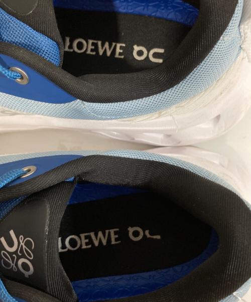 on（オン）on (オン) LOEWE (ロエベ) クラウドティルト2 M929282×5102 ホワイト×スカイブルー サイズ:27.5cmの古着・服飾アイテム