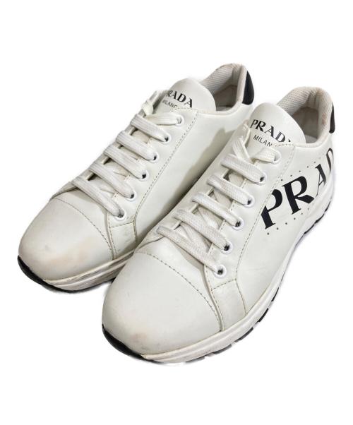PRADA（プラダ）PRADA (プラダ) ローカットスニーカー　1E597M ホワイト サイズ:37 1/2の古着・服飾アイテム