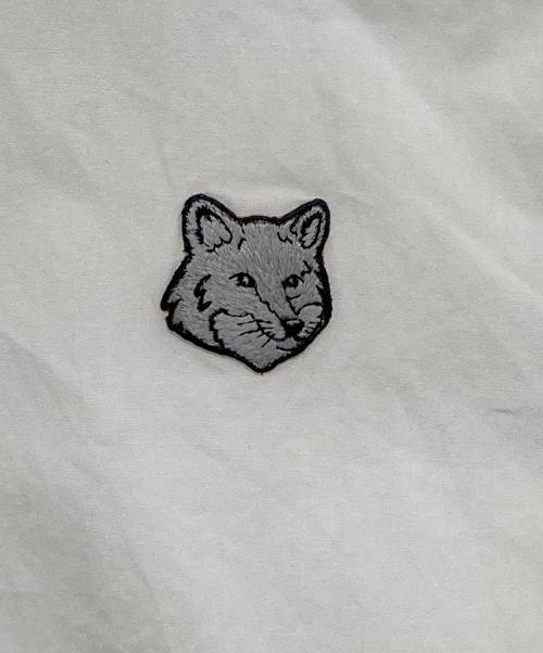 maison kitsune（メゾンキツネ）maison kitsune (メゾンキツネ) ボールド フォックスヘッド エンジニアド シャツ　MW00407WC0026 ホワイト サイズ:36の古着・服飾アイテム
