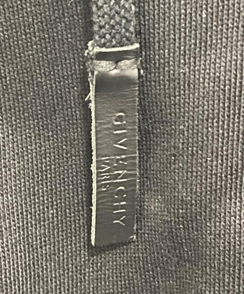 GIVENCHY（ジバンシィ）GIVENCHY (ジバンシィ) シグネチャーロゴ ジップアップフーディー　BMJ01E30AF ブラック サイズ:Sの古着・服飾アイテム