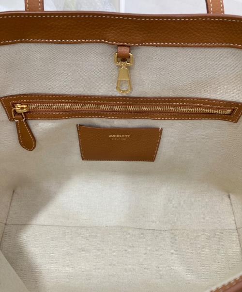 BURBERRY（バーバリー）BURBERRY (バーバリー) TBレザートートバッグ ベージュの古着・服飾アイテム