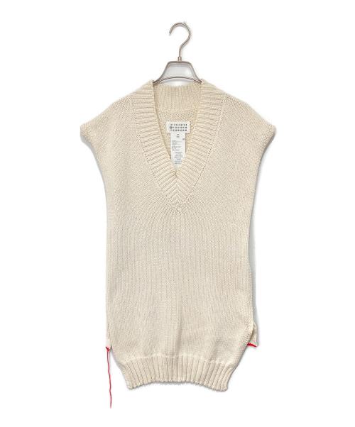 Maison Margiela（メゾンマルジェラ）Maison Margiela (メゾンマルジェラ) Vネックニットベスト　S50TH0045 アイボリー サイズ:Sの古着・服飾アイテム