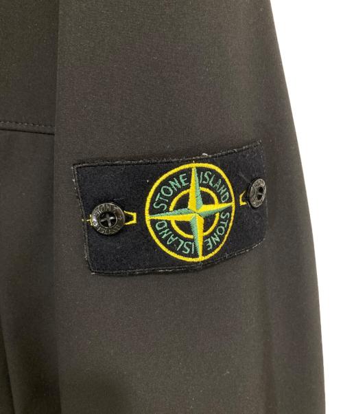 STONE ISLAND（ストーンアイランド）STONE ISLAND (ストーンアイランド) Light Soft Shell フーデッドジャケット　ライトソフトシェル　801540227 V0029 ブラック サイズ:Mの古着・服飾アイテム
