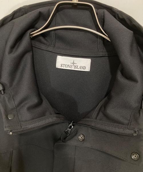 STONE ISLAND（ストーンアイランド）STONE ISLAND (ストーンアイランド) Light Soft Shell フーデッドジャケット　ライトソフトシェル　801540227 V0029 ブラック サイズ:Mの古着・服飾アイテム