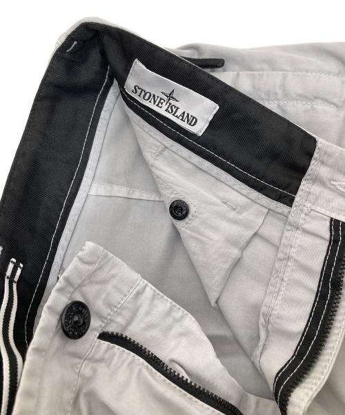 STONE ISLAND（ストーンアイランド）STONE ISLAND (ストーンアイランド) ガーメントダイ ロゴ刺繍パッチ　K1S153100304 S0004ツ ライトグレー サイズ:W32の古着・服飾アイテム