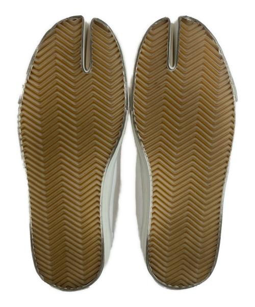 Maison Margiela（メゾンマルジェラ）Maison Margiela (メゾンマルジェラ) Tabi オン・ザ・デッキ　S39-WS0115 ベージュ サイズ:36の古着・服飾アイテム