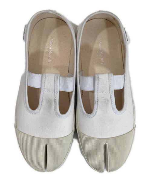 Maison Margiela（メゾンマルジェラ）Maison Margiela (メゾンマルジェラ) Tabi オン・ザ・デッキ　S39-WS0115 ベージュ サイズ:36の古着・服飾アイテム
