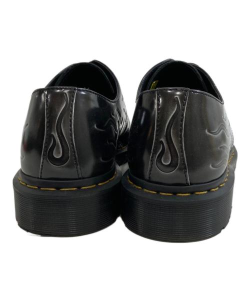 Dr.Martens（ドクターマーチン）Dr.Martens (ドクターマーチン) 1461 INFERNO 3 ホール シューズ ARCADIA 1461 INFERNO SILVER ブラック サイズ:UK9の古着・服飾アイテム