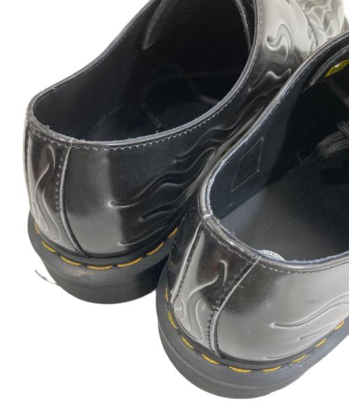 Dr.Martens（ドクターマーチン）Dr.Martens (ドクターマーチン) 1461 INFERNO 3 ホール シューズ ARCADIA 1461 INFERNO SILVER ブラック サイズ:UK9の古着・服飾アイテム