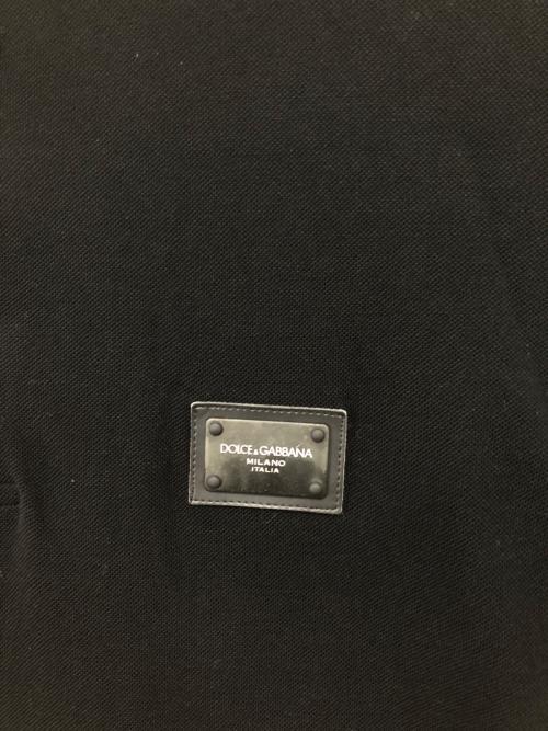 DOLCE & GABBANA（ドルチェ＆ガッバーナ）DOLCE & GABBANA (ドルチェ＆ガッバーナ) メタルプレートポロシャツ ブラック サイズ:46の古着・服飾アイテム