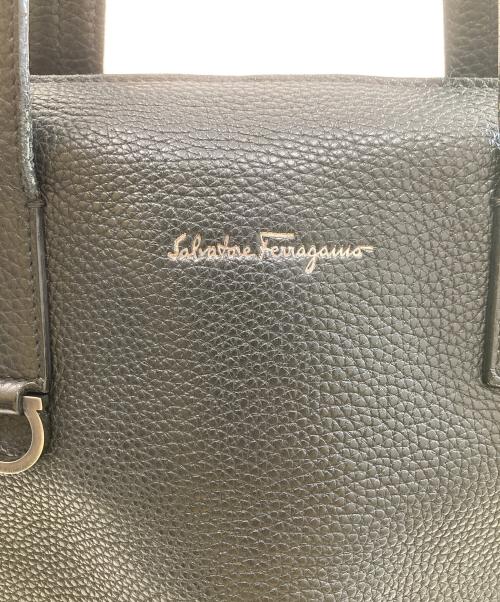 Salvatore Ferragamo（サルヴァトーレ フェラガモ）Salvatore Ferragamo (サルヴァトーレ フェラガモ) レザートートバッグ ブラックの古着・服飾アイテム