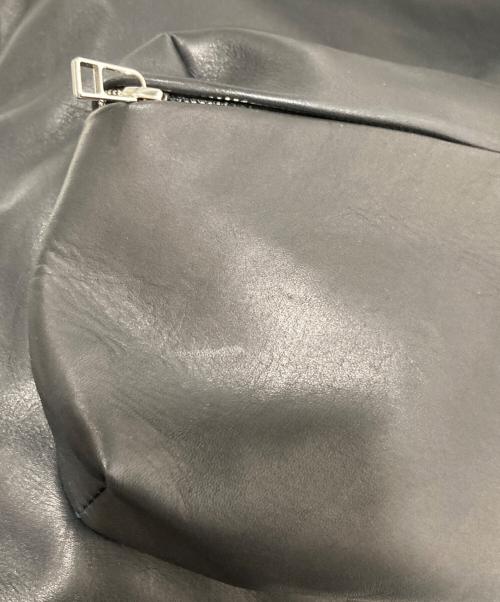 soe ready to wear（ソーイレディトゥウェア）soe ready to wear (ソーイレディトゥウェア) One SHOULDER BP Solotex ワンショルダーBPソロテック ブラックの古着・服飾アイテム