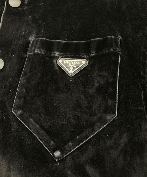 PRADA（プラダ）PRADA (プラダ) トライアングルロゴベルベット ジャケット　SC657 S231 12H0 ブラック サイズ:Mの古着・服飾アイテム